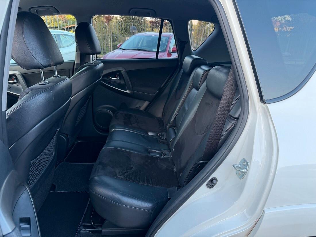 Toyota RAV 4 2.2D 150CV 5AUT 5P - 2012