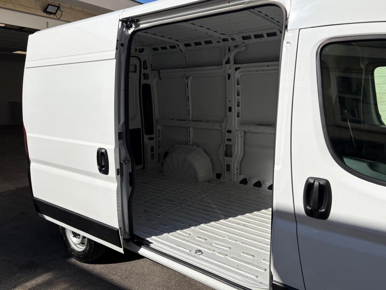 Peugeot Boxer 33 2.2 BlueHDi 140 S&S PM-TM Furgone €17900+ IVA