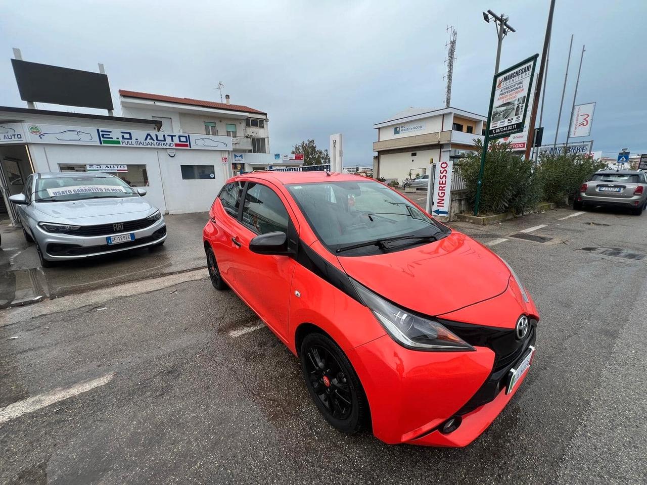 TOYOTA AYGO 1.0 VVT 69CV FULL OPTIONAL PARI AL NUOVO