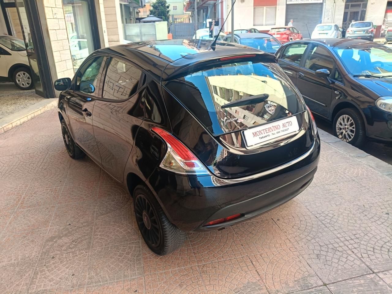 LANCIA YPSILON ELEFANTINO-METANO-Euro6450