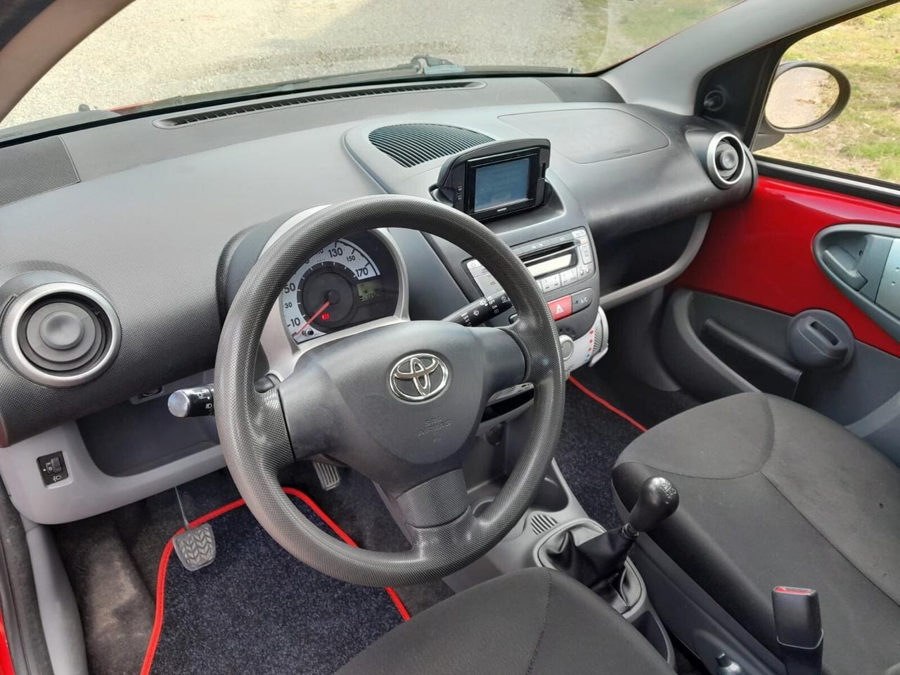 Toyota Aygo 1.0 5 porte Now navi