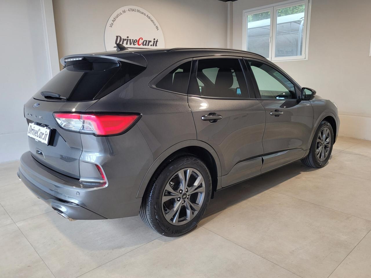 Ford Kuga 2.0 D ST-LINE AUT. CARPLAY FULL-LED NAVIGATORE