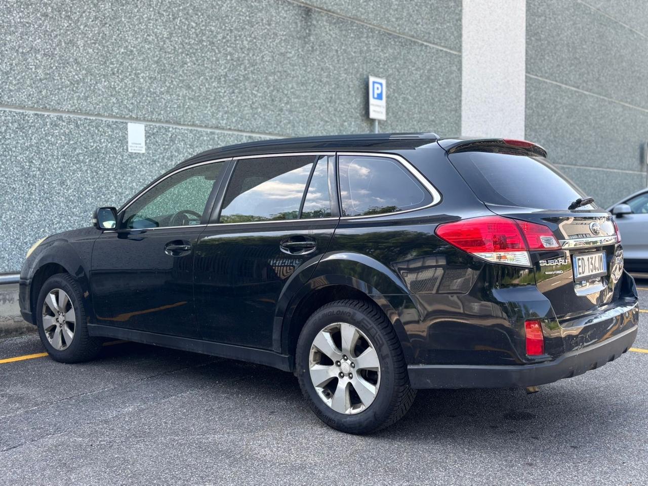 Subaru OUTBACK 2.0D Trend