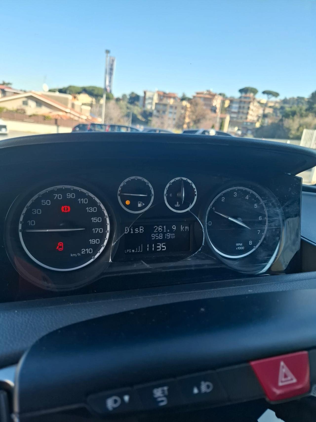 Lancia Ypsilon 1.2 69 CV GPL Ecochic Silver - 2012