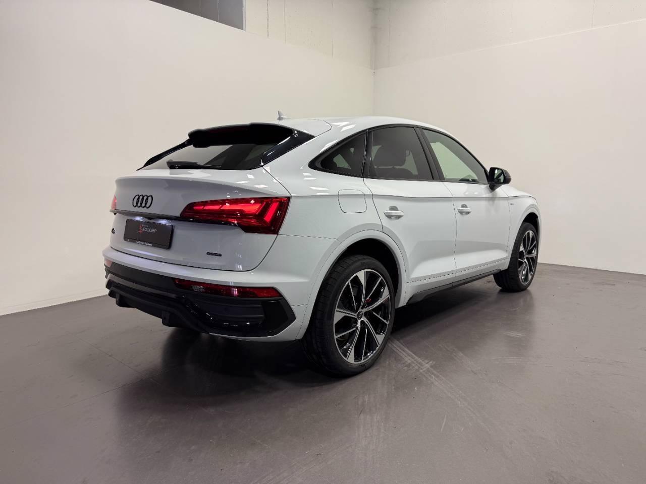 AUDI Q5 SPORTBACK 40 TDI MHEV S-TRONIC QUATTRO IDENTITY BLACK