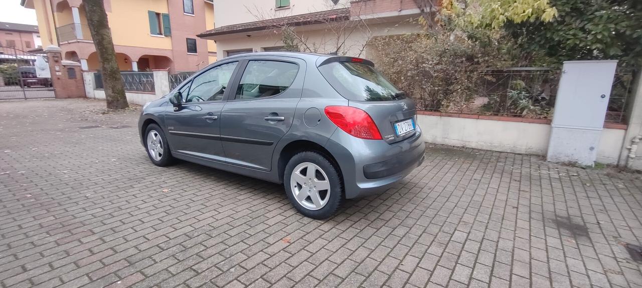 Peugeot 207 1.4 8V 75CV 5p. Energie Sport