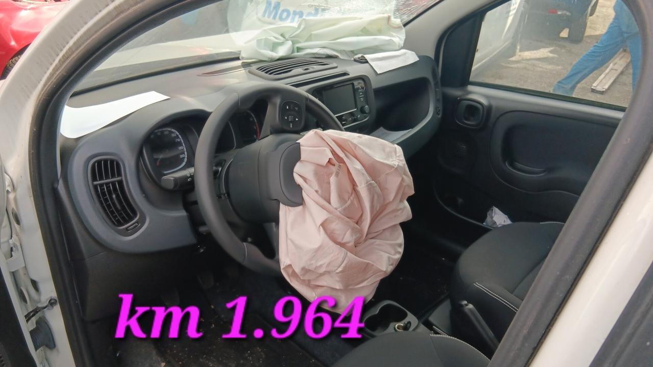 Fiat Panda incidentata sinistrata mondialcars 024 km 1964