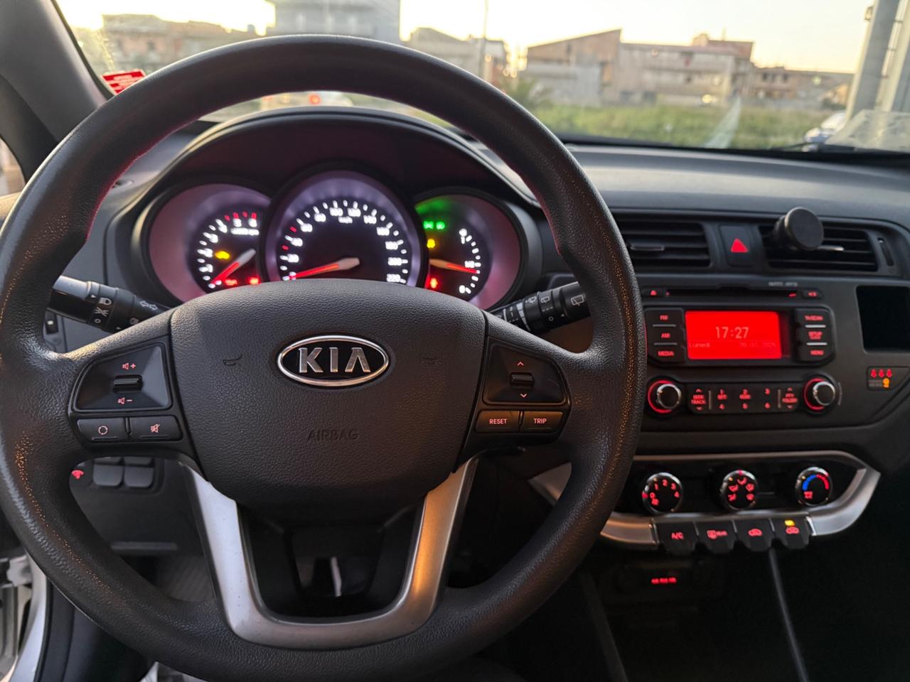 Kia Rio 1.4 CRDi X Neo patentati