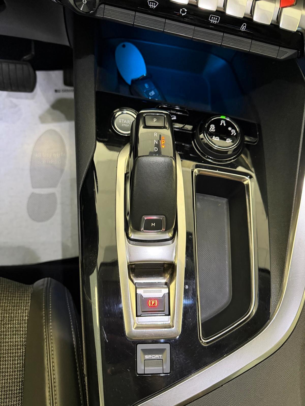 Peugeot 3008 1.2 PURETECH TURBO 130CV EAT6 ALLURE 2018