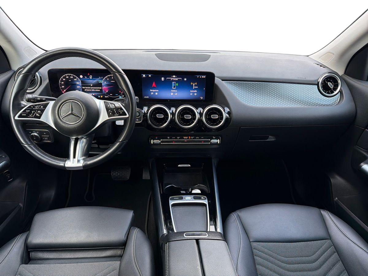 Mercedes-Benz GLA 180 Progressive Advanced auto