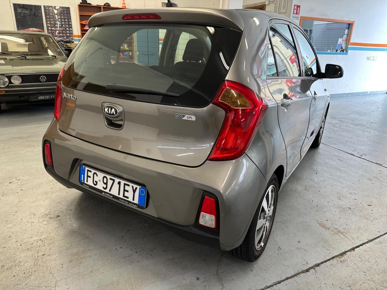 Kia Picanto 1.0 12V EcoGPL 5 porte Glam - Autonavigli