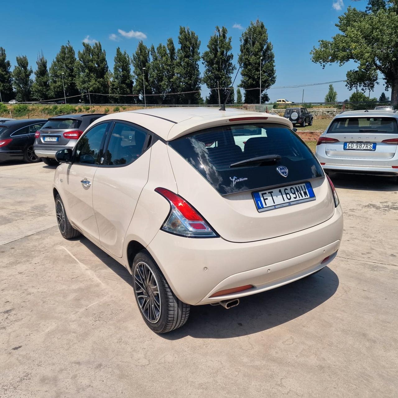 Lancia Ypsilon 1.2 69 CV 5 porte GPL Ecochic Platinum UNICA PROPRIE