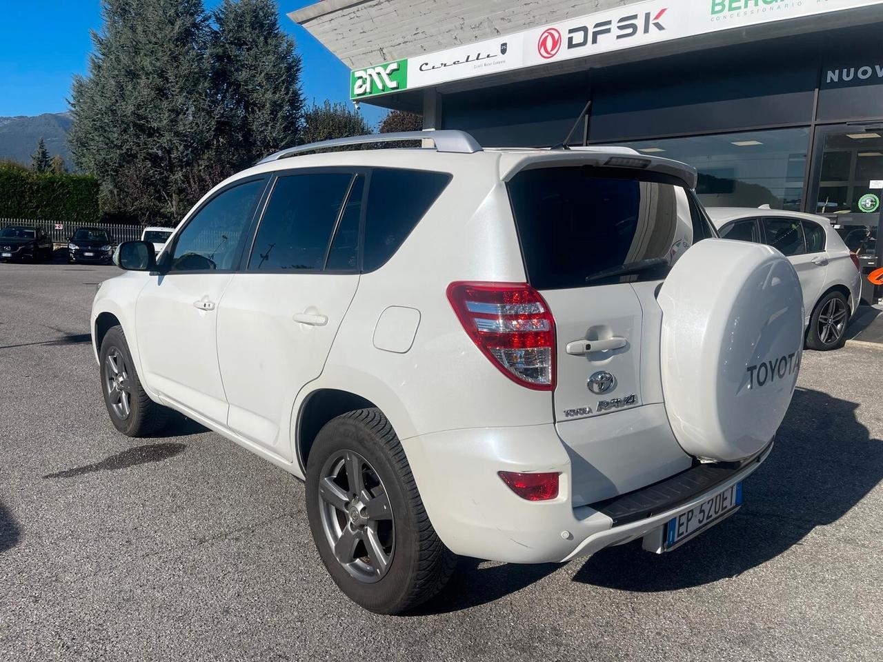 Toyota RAV 4 RAV4 2.2 D-4D 150 CV Lounge