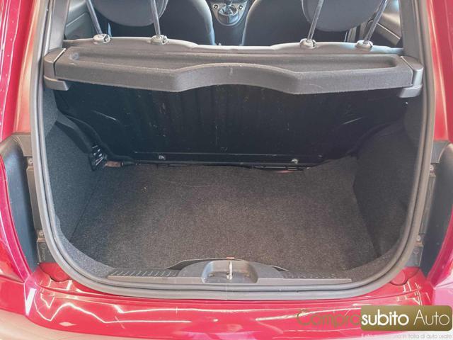 FIAT 500 1.0 Hybrid Red