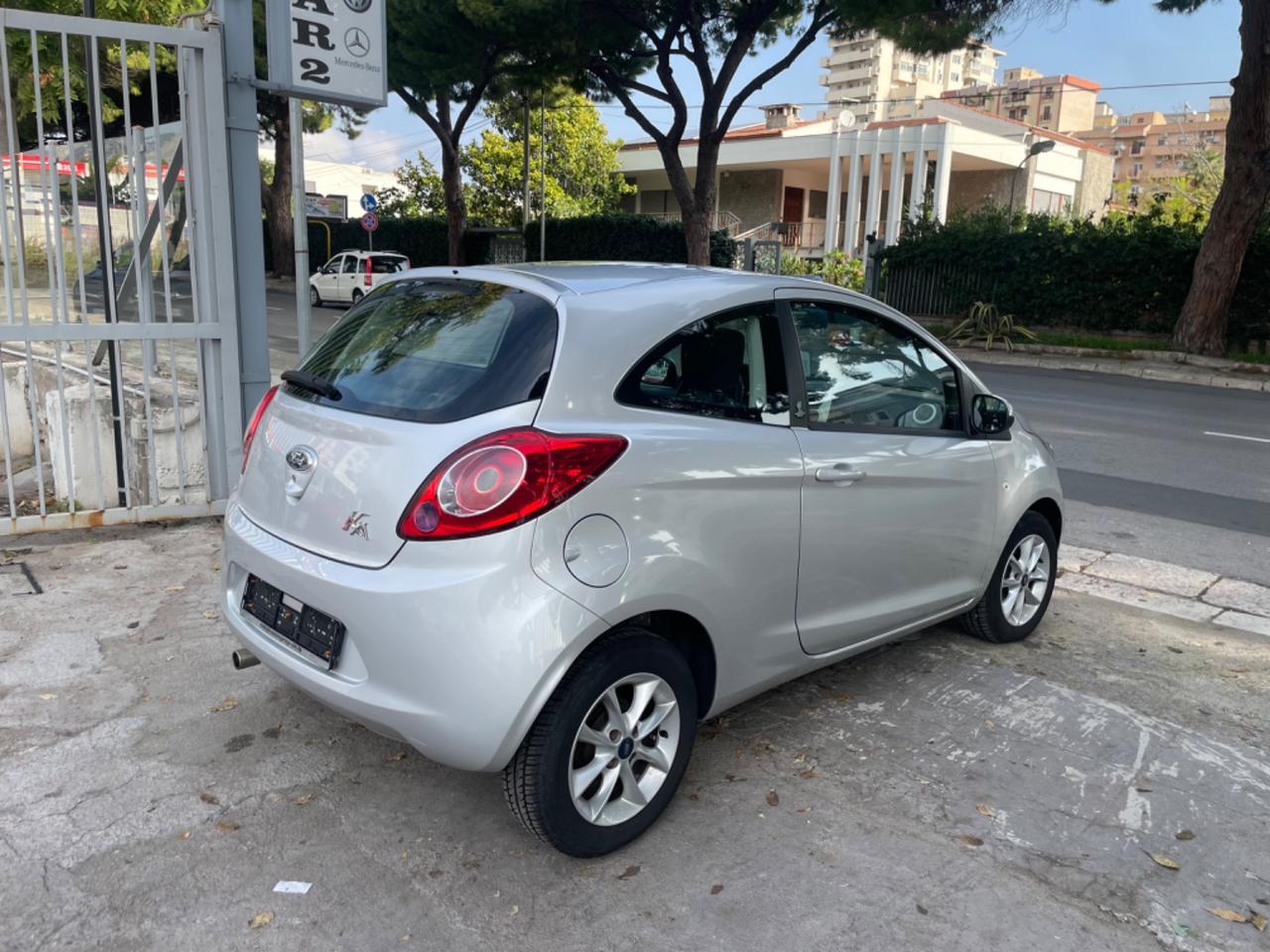 Ford Ka Ka 1.2 8V 69CV Champions Edition