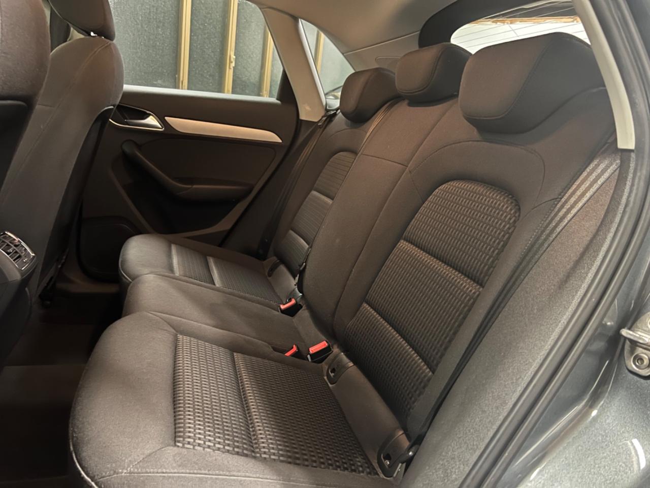 Audi Q3 2.0 TDI 177 CV quattro S tronic Business Plus
