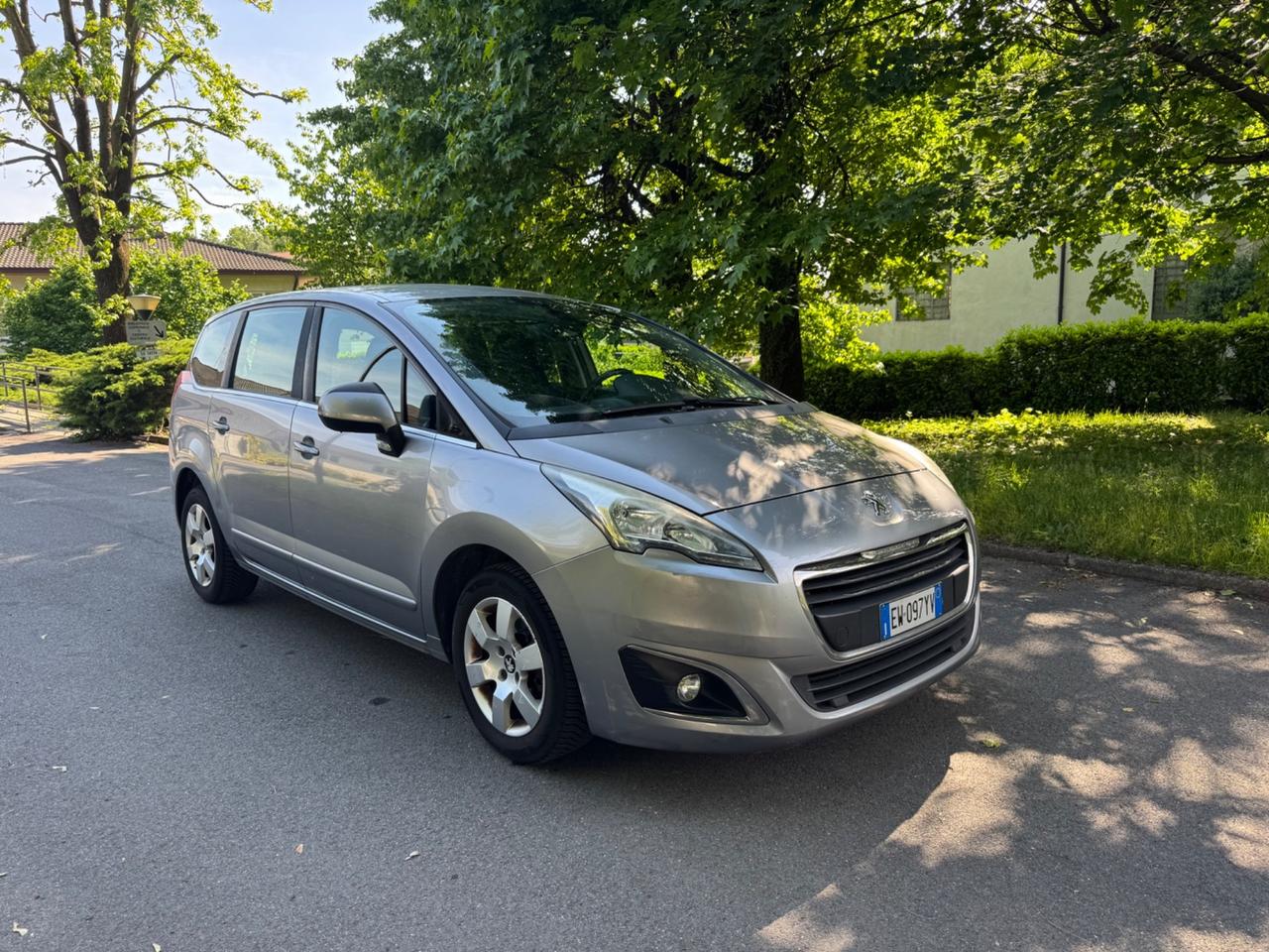 Peugeot 5008 1.6 HDi 115CV Access euro5b consumi bassi