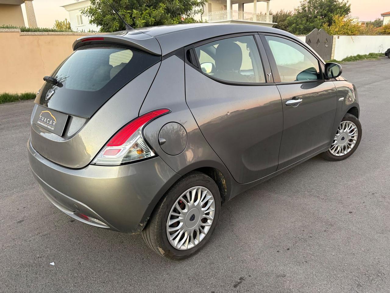 Lancia Ypsilon 1.2 Silver #7851