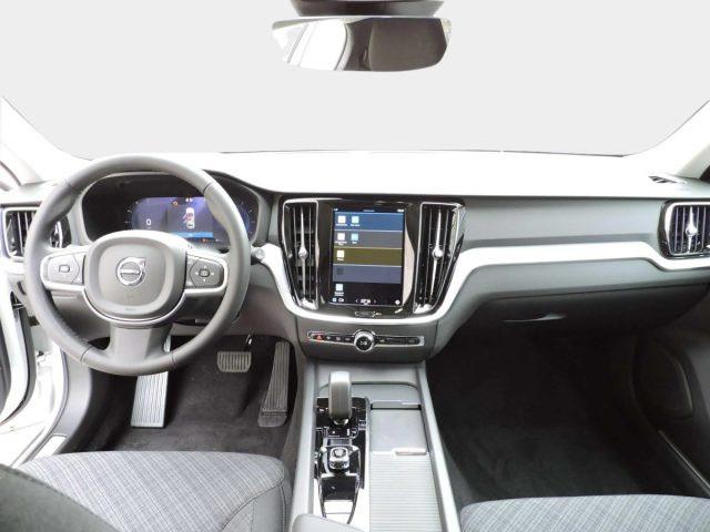 VOLVO V60 B4 MOMENTUM BUSINESS PRO AUTOMATICA KM0