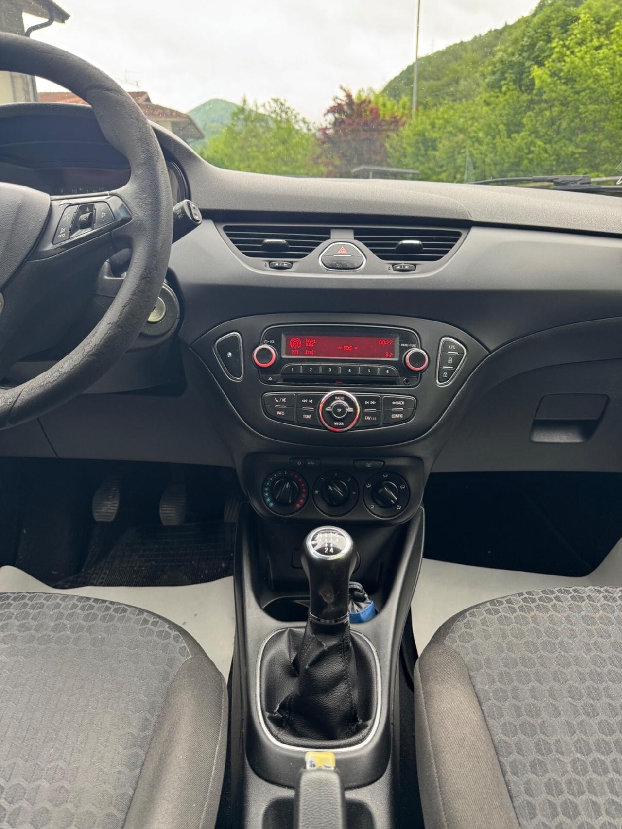 Opel Corsa 1.4 90CV GPL Tech 5 porte b-Color