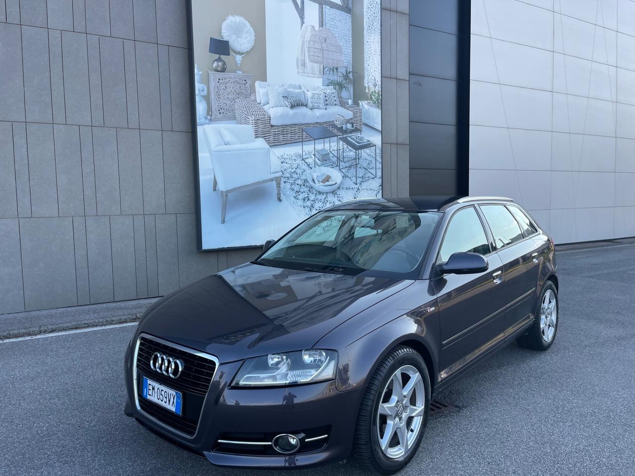Audi A3 SPB 1.6 TDI 105 CV CR Attraction