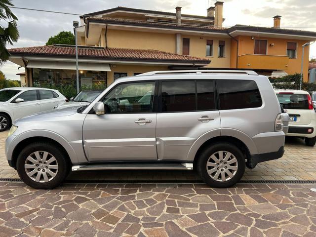 MITSUBISHI Pajero 3.2 DI-D 16V aut. 7p. Instyle DPF