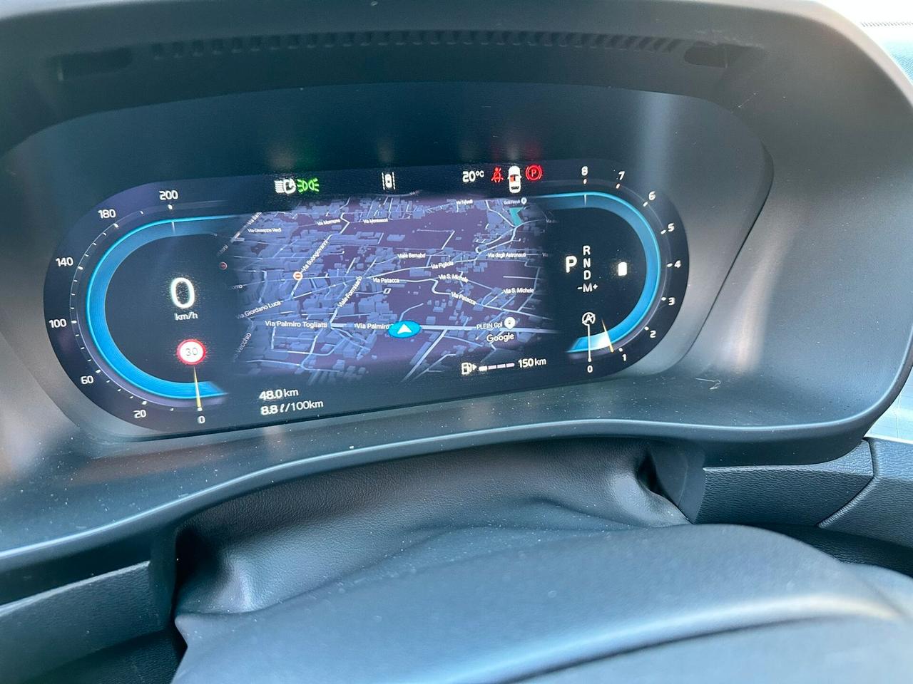 Volvo XC40 B3 automatico Plus Dark