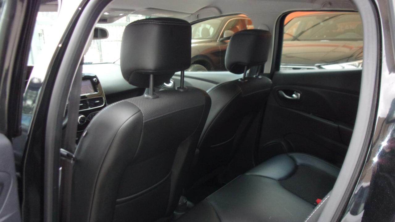 Renault Clio TCe 12V 90 CV 5 porte Moschino Intens