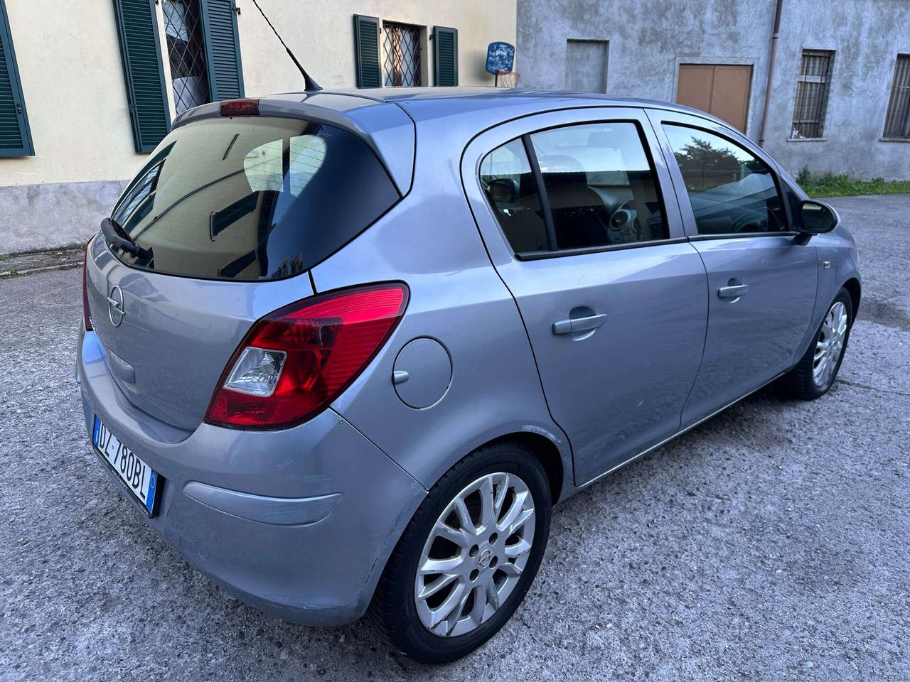 Opel Corsa 1.2 80CV 5 porte GPL-TECH Club