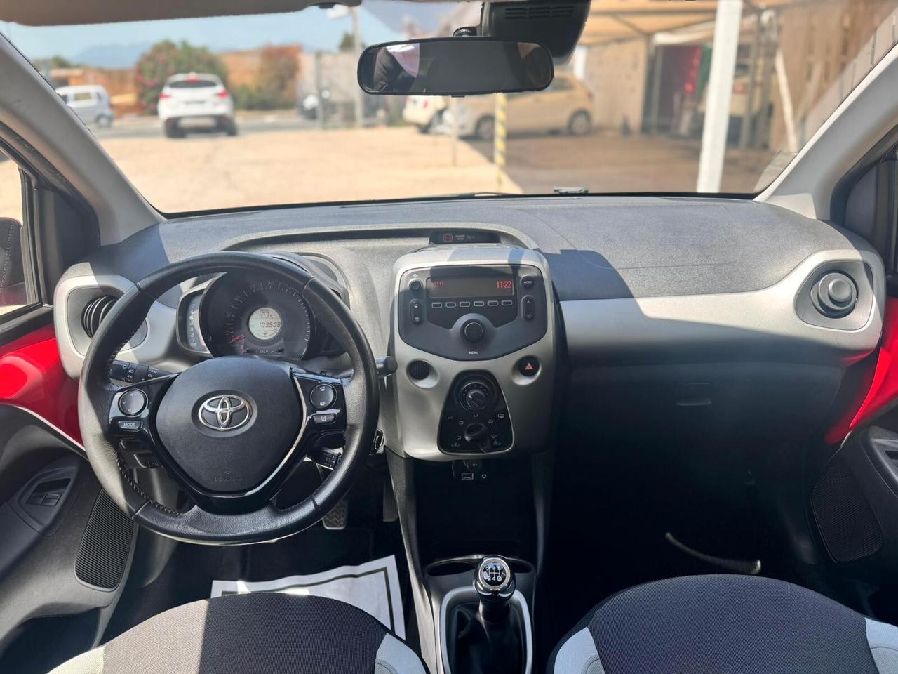 Toyota Aygo 1.0 VVT-i 69 CV 5 porte x-cool TSS