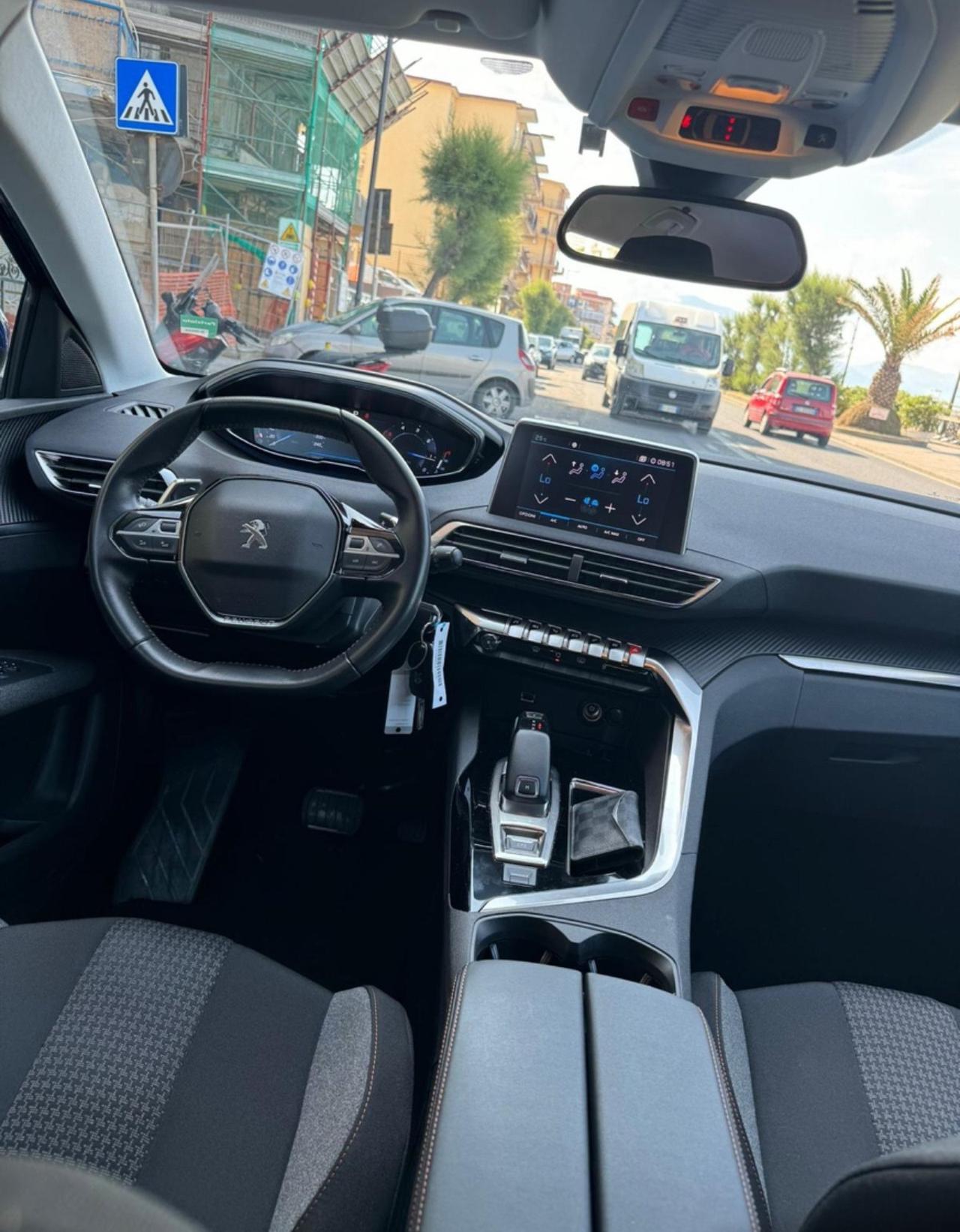 Peugeot 3008 BlueHDi 130 S&S Business