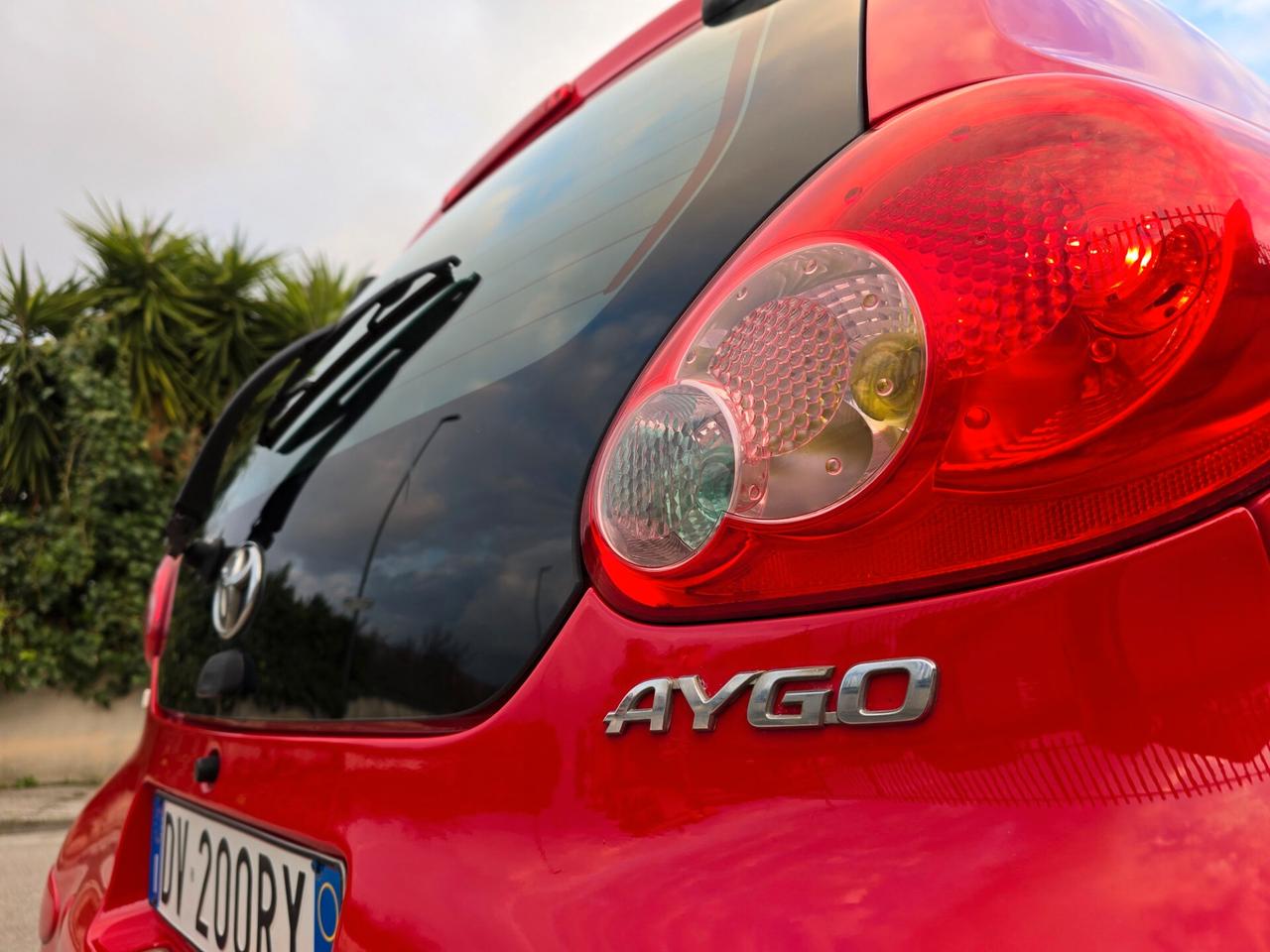 TOYOTA AYGO 1.0B CON SOLI 154.000KM DA VETRINA