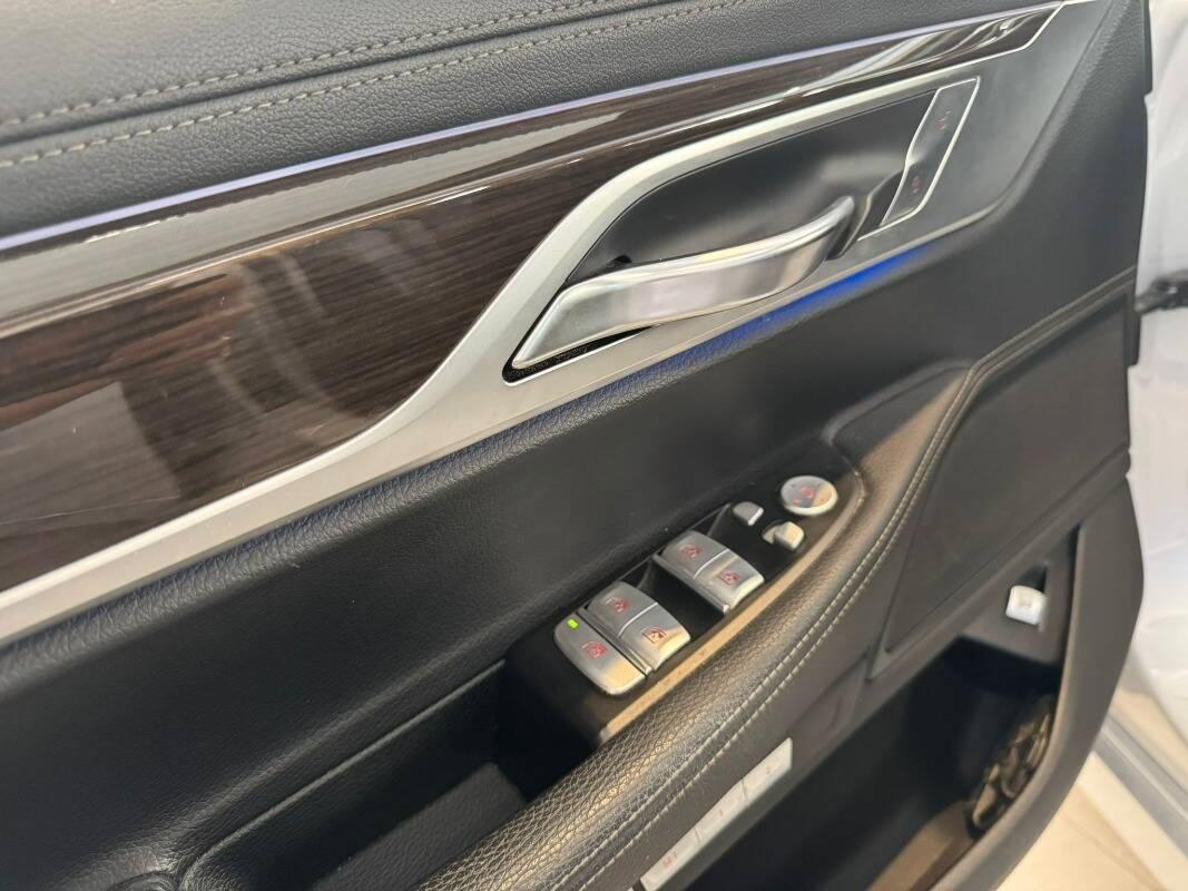 BMW Serie 7 G 11-12 2015 750i xdrive Luxury auto