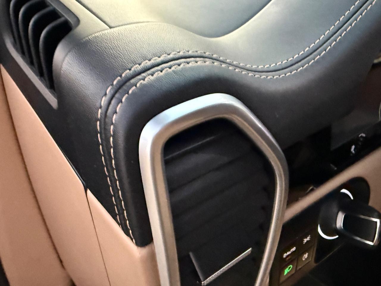 Porsche Cayenne 3.0 V6 - iva 22% compresa in garanzia