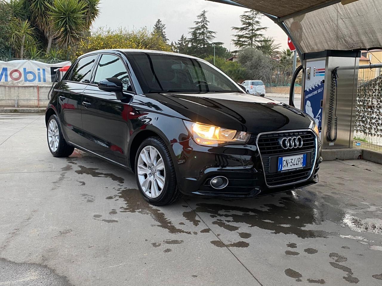 Audi A1 1.6 tdi sportback s-line 90 cv