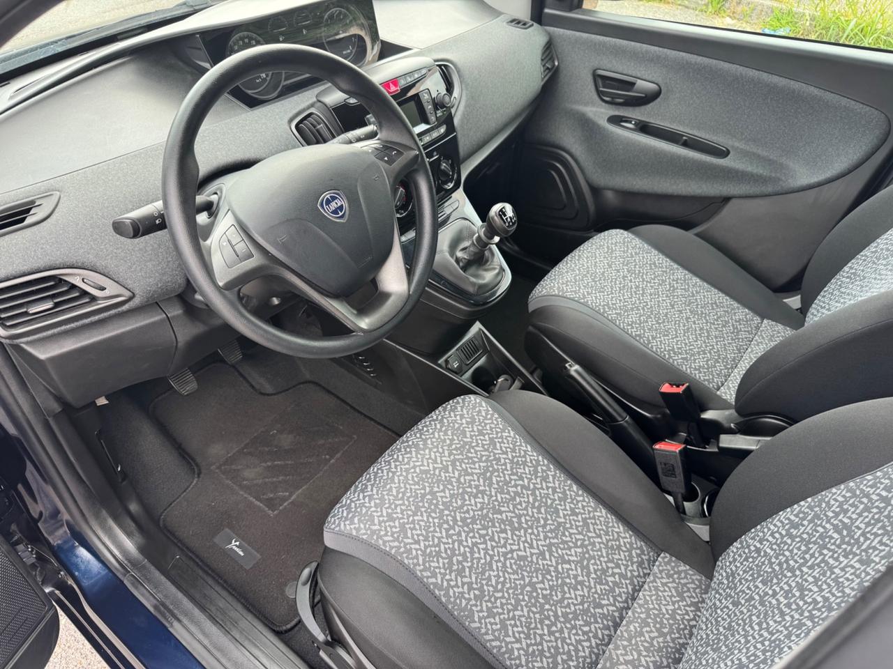 Lancia Ypsilon soli 20000km idonea ai neopatentati