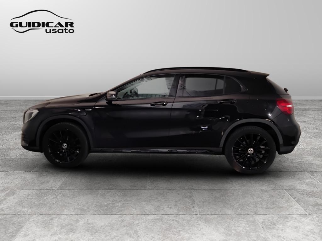 Mercedes-Benz GLA-X156 2017 - GLA 200 d Night Edition auto