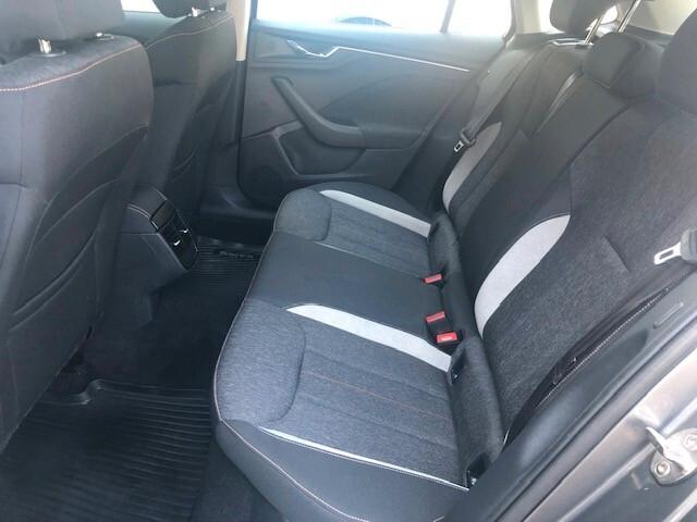 Skoda Kamiq 1.0 TSI 95cv Black Dots