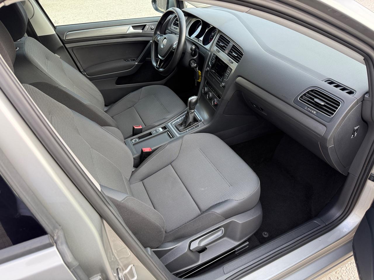 Volkswagen Golf 5p 1.6 tdi Highline BlueMotion dsg