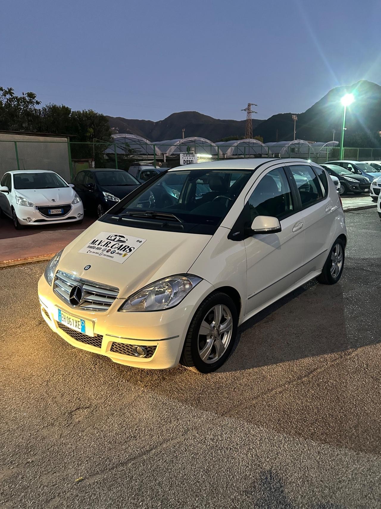Mercedes-benz A 160 CDI BlueEFFICIENCY Avantgarde