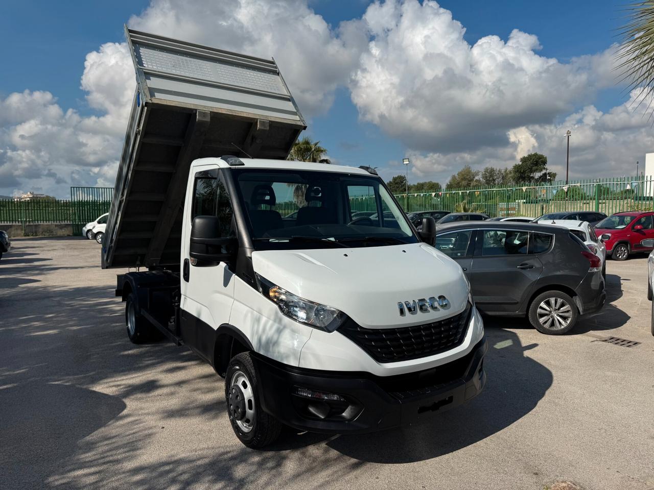 Iveco Daily 35c15 Ribaltabile (patente B)