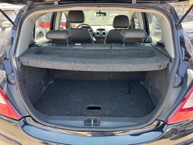 OPEL Corsa 1.2 5 porte Cosmo