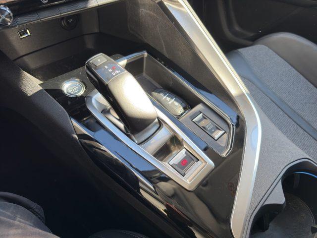 PEUGEOT 3008 1.6 Hybrid Phev 225cv e-EAT8 Allure