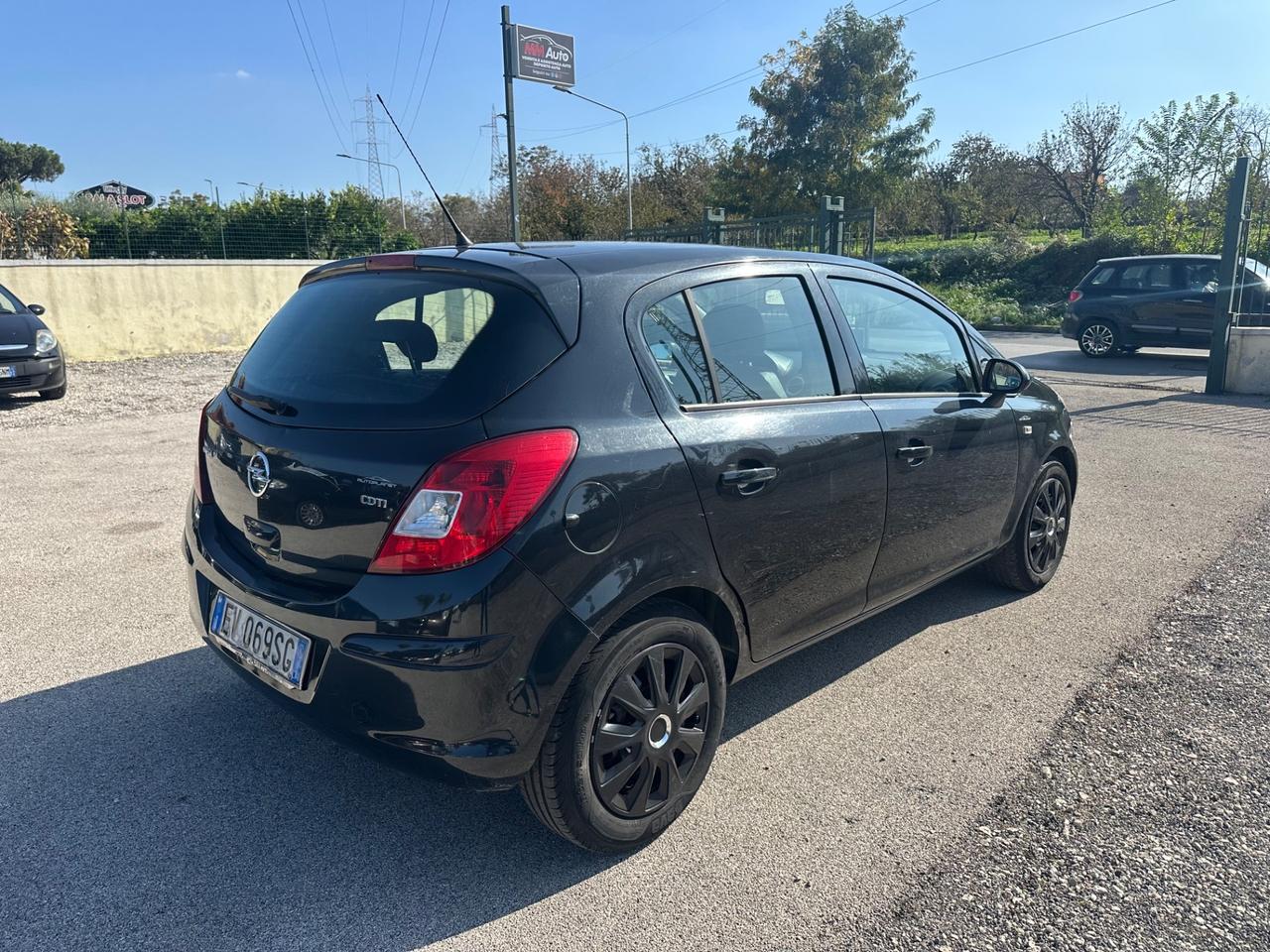 Opel Corsa 1.3 Diesel 2014 12 mesi di garanzia