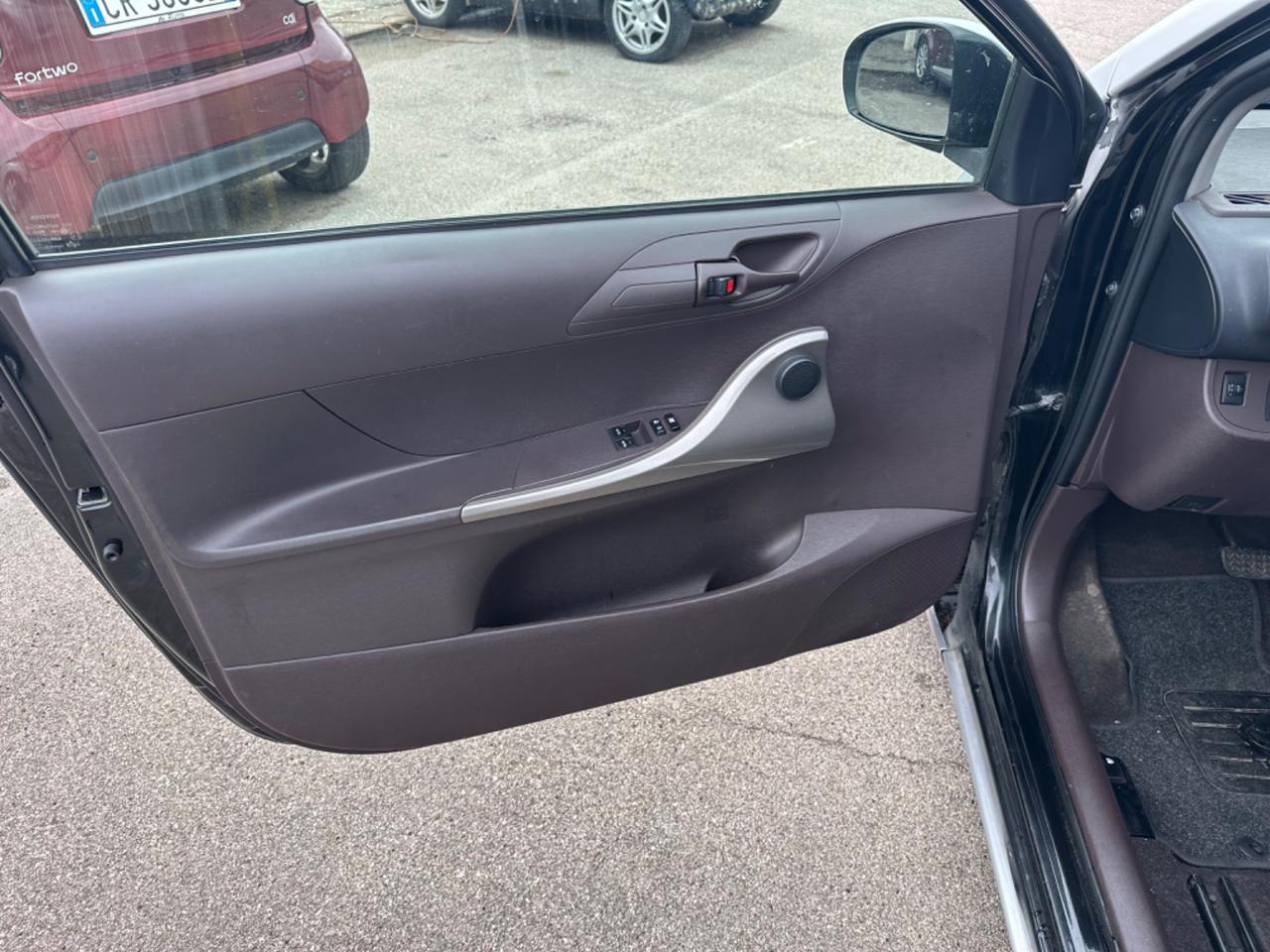 Toyota iQ 1.0 Multidrive