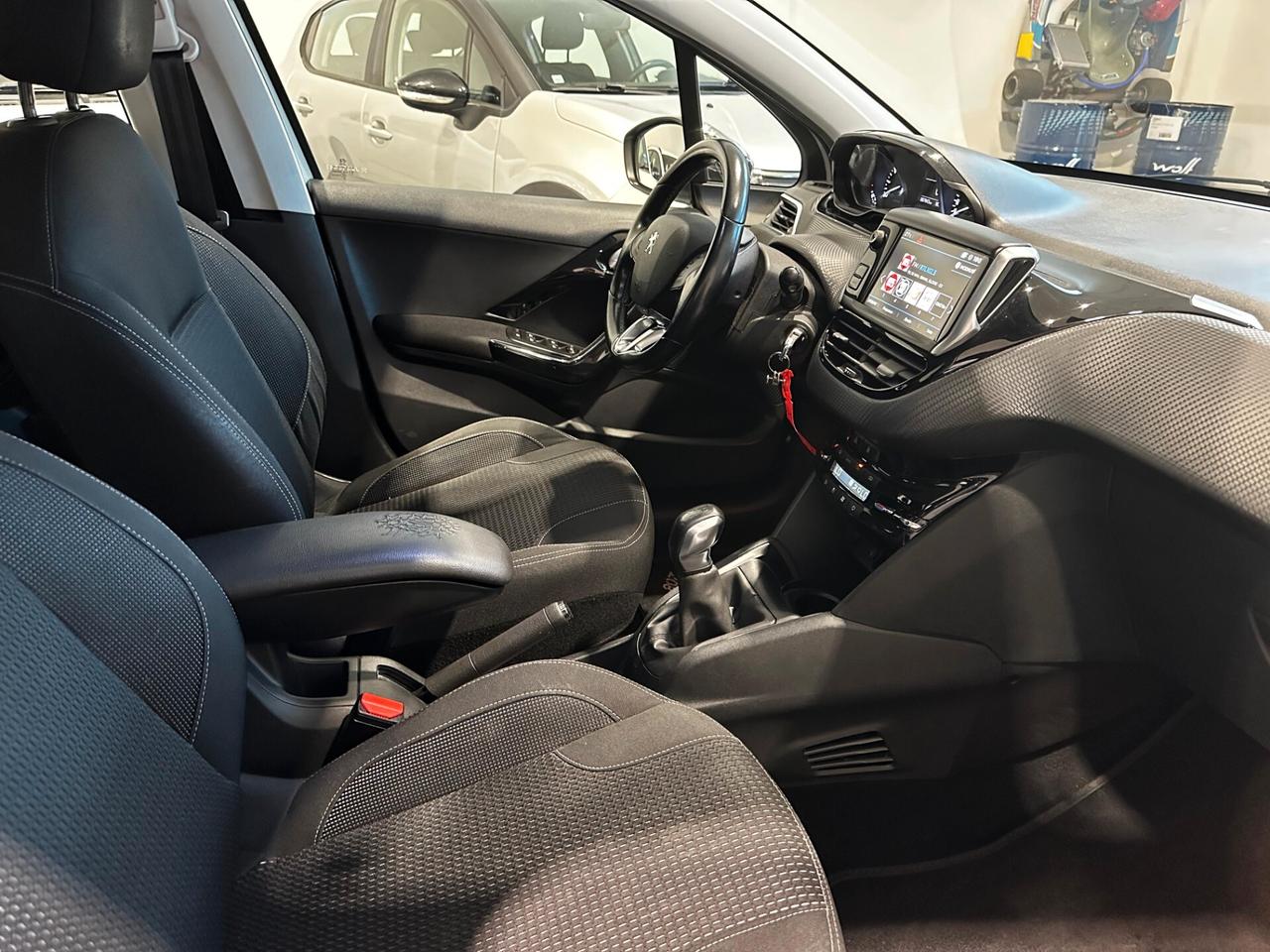 Peugeot 208 PureTech 82 5 porte Allure
