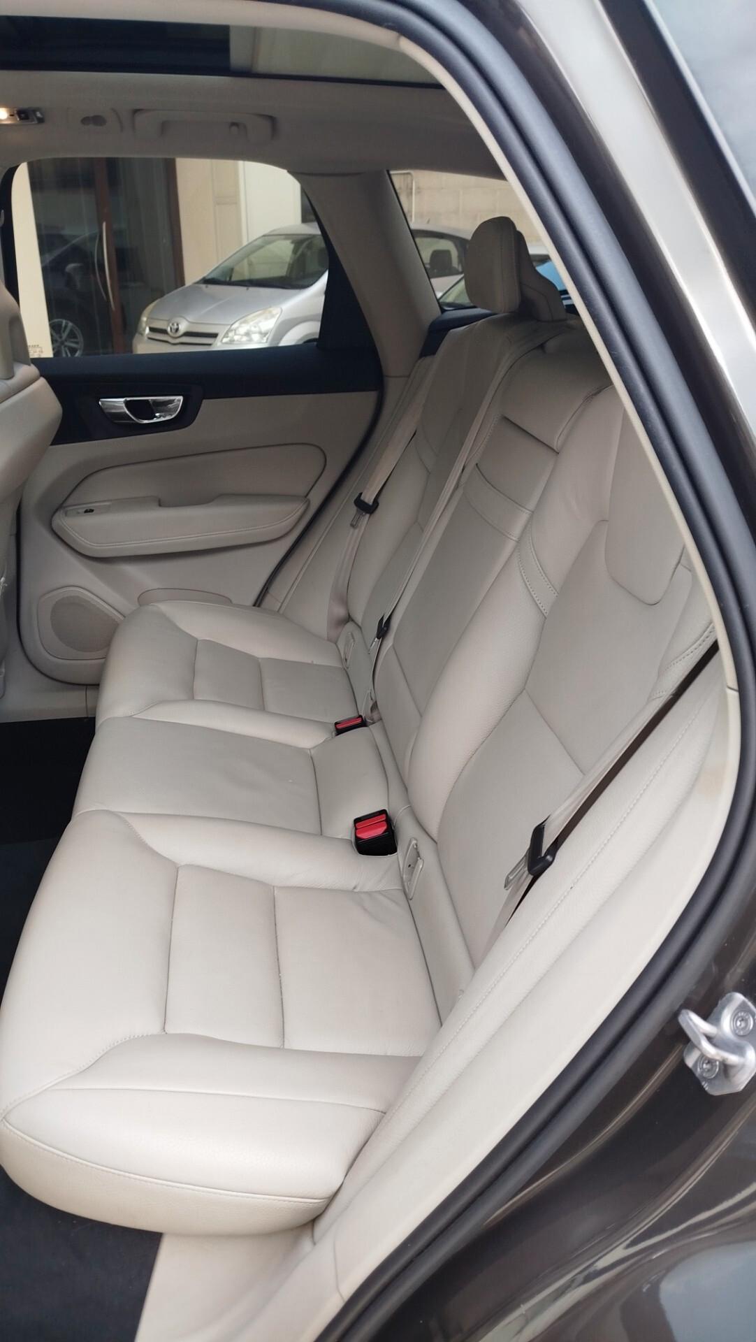 Volvo XC 60 XC60 D4 AWD Momentum Geartronic