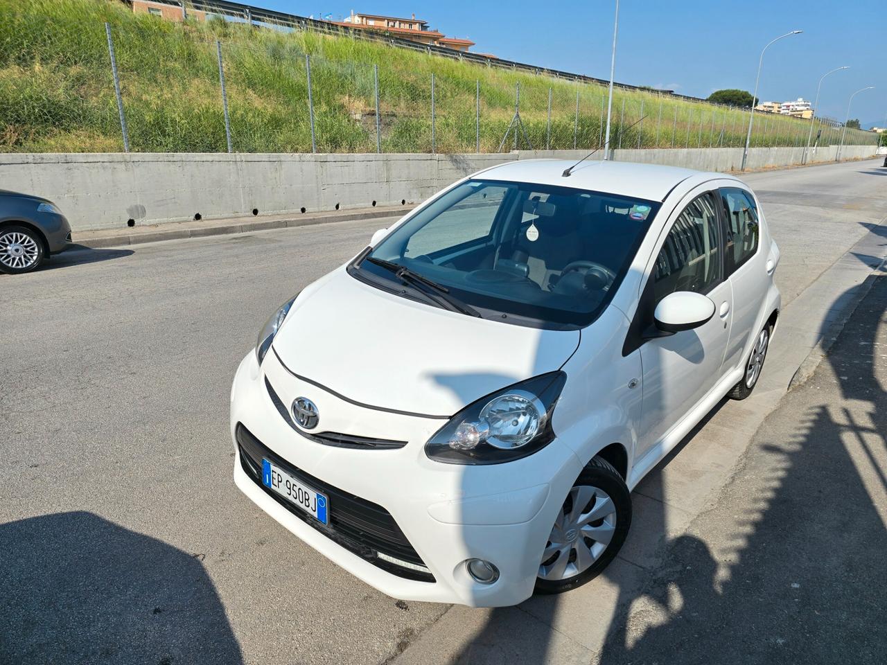 Toyota Aygo 1.0 12V VVT-i 5 porte Lounge Connect MMT
