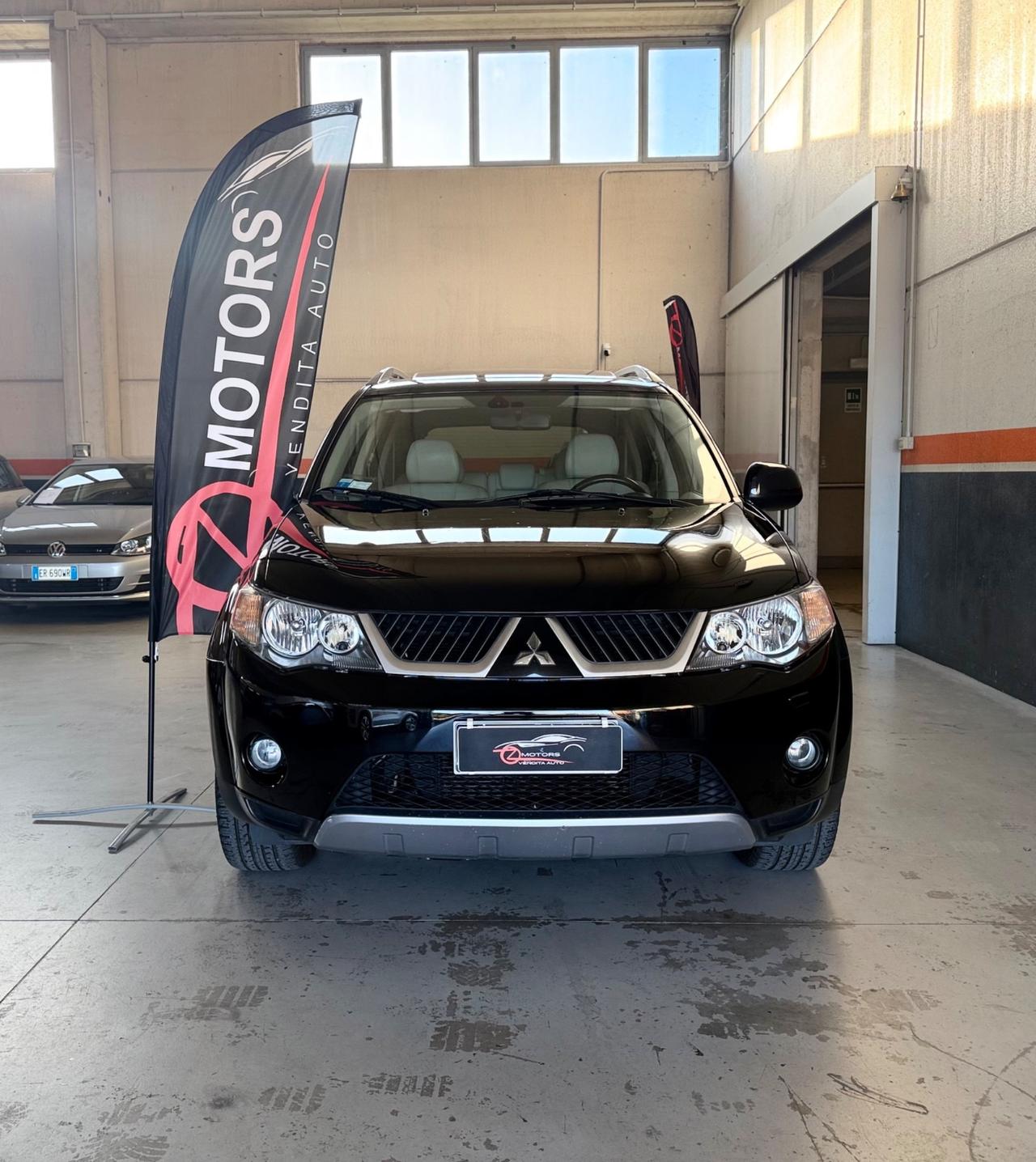 Mitsubishi Outlander 2.2 DI-D Instyle 7 p.ti DPF