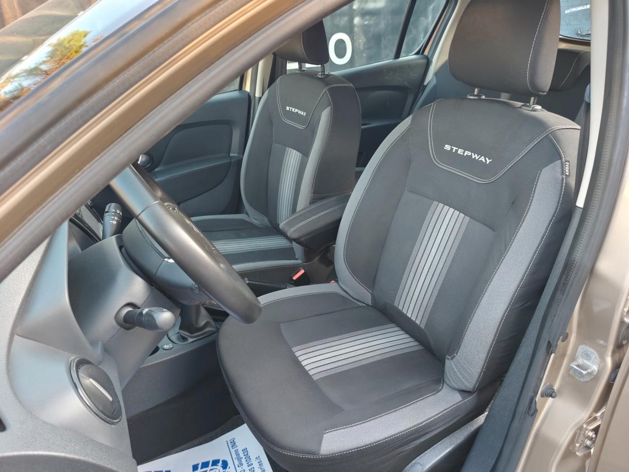 Dacia Sandero Stepway TCE BENZINA E GPL DI SERIE